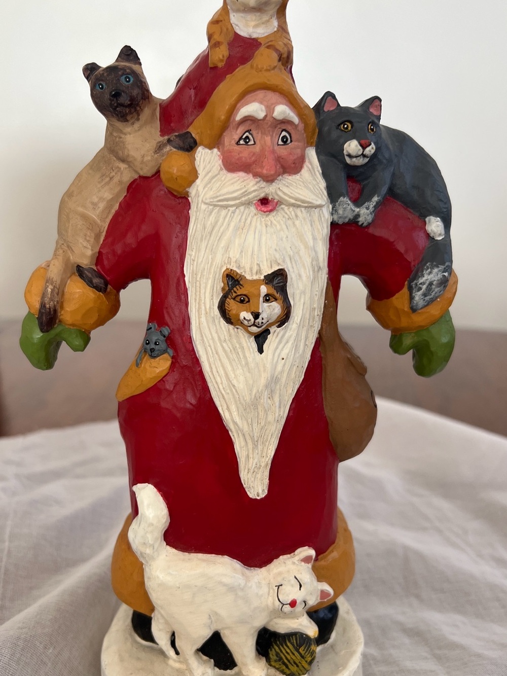 1998 House Of Hatten 91/2” Christmas Santa Claus With Cat Tastroohe